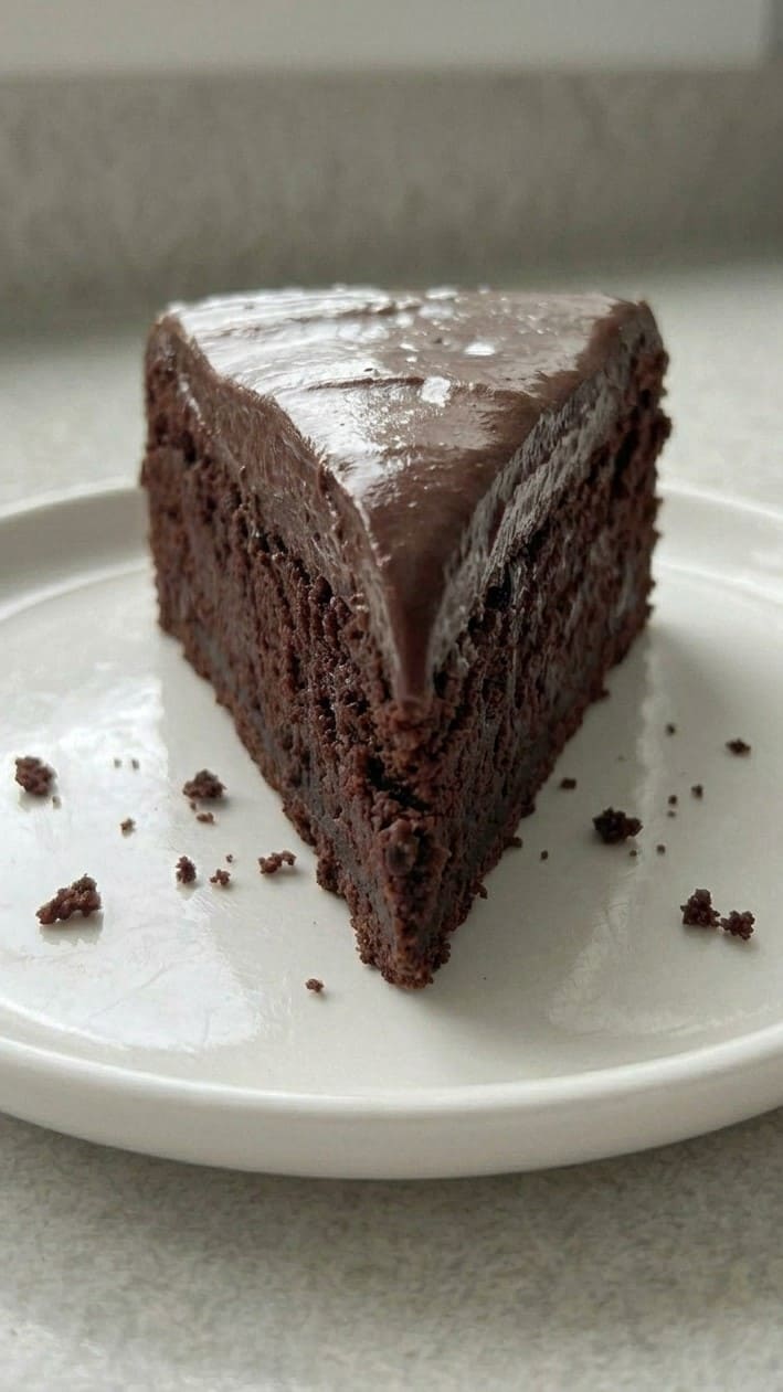 Easy Flourless Chocolate Cake with Deep Chocolate Flavor