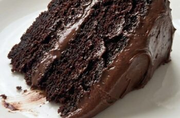Matilda’s Chocolate Cake – Rich, Fudgy & Iconic