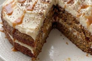 Easy Homemade Gingerbread Cake Recipe for Any Occasion
