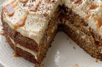 Easy Homemade Gingerbread Cake Recipe for Any Occasion