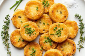 Irresistibly Cheesy Cheddar Cheese Coins