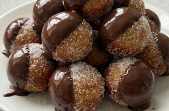 Easy Banana Bread Donut Holes, Bite Size & Irresistible