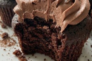 Easy Chocolate Cupcakes Recipe (Best Ever!)