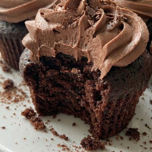 Easy Chocolate Cupcakes Recipe (Best Ever!)