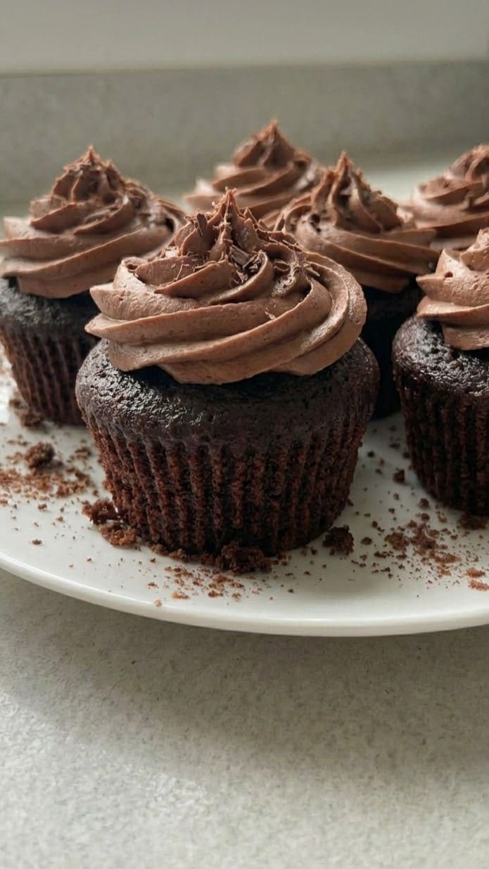Easy Chocolate Cupcakes Recipe (Best Ever!)