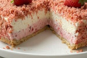 The Only Strawberry Crunch Cheesecake You’ll Ever Need