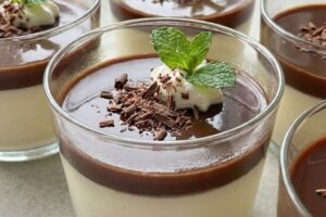 Silky Vanilla Chocolate Mousse That Melts in Your Mouth