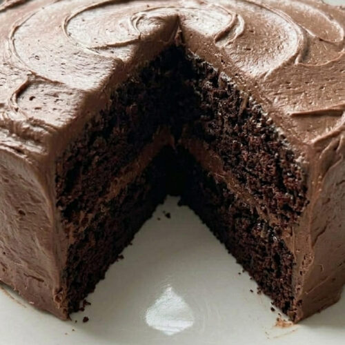 The Only Vegan Chocolate Cake Recipe You Will Ever Need