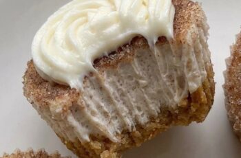 Mini Cinnamon Roll Cheesecakes, A Perfect Bite-Sized Dessert
